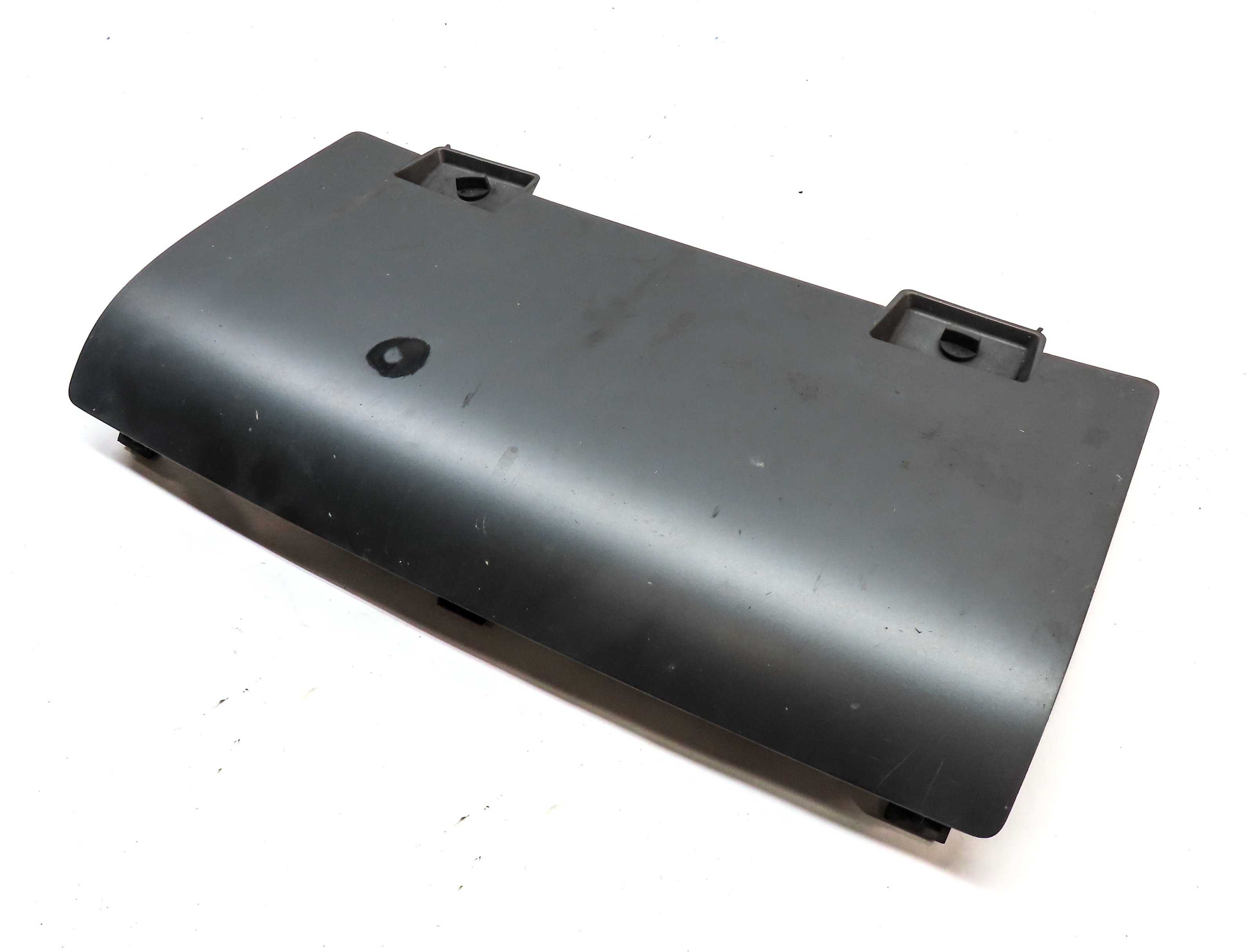 2011 AUDI Q5 (B8 8R) REAR LOWER BUMPER TOW TOWING HITCH COVER TRIM MOULDING — exact item pictured